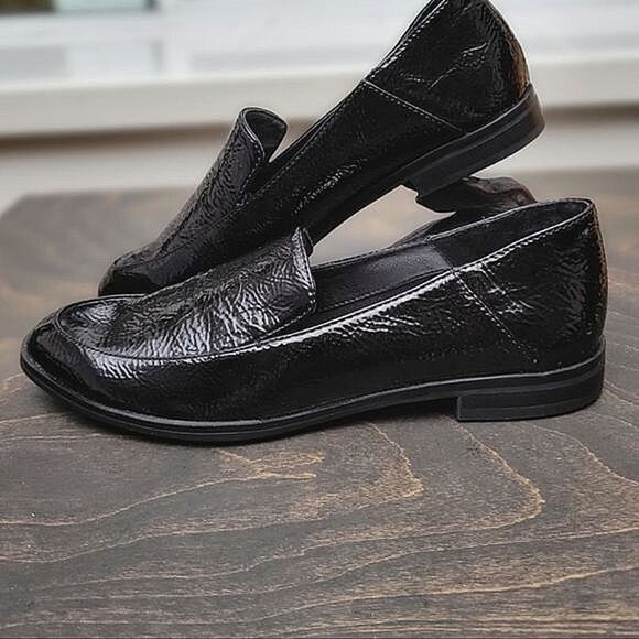 Dolce Vita Calla black faux patent pebbled leather loafers - Picture 2 of 9